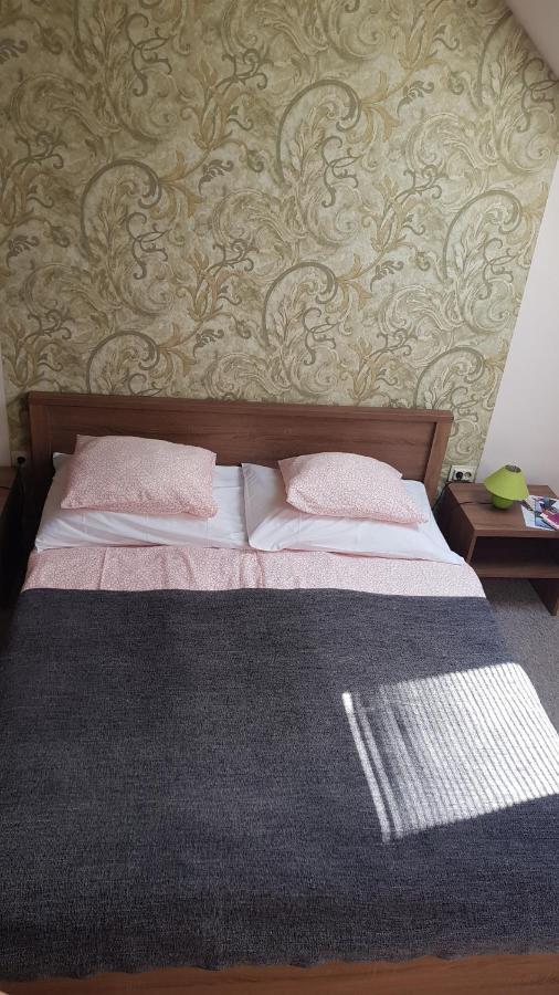 Végvár Delux apartman Gyula Exterior foto